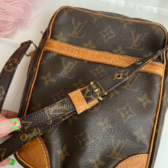 Authentic Louis Vuitton Danube - Picture 3 of 15